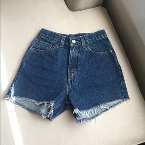 Vintage Levis 550 shorts